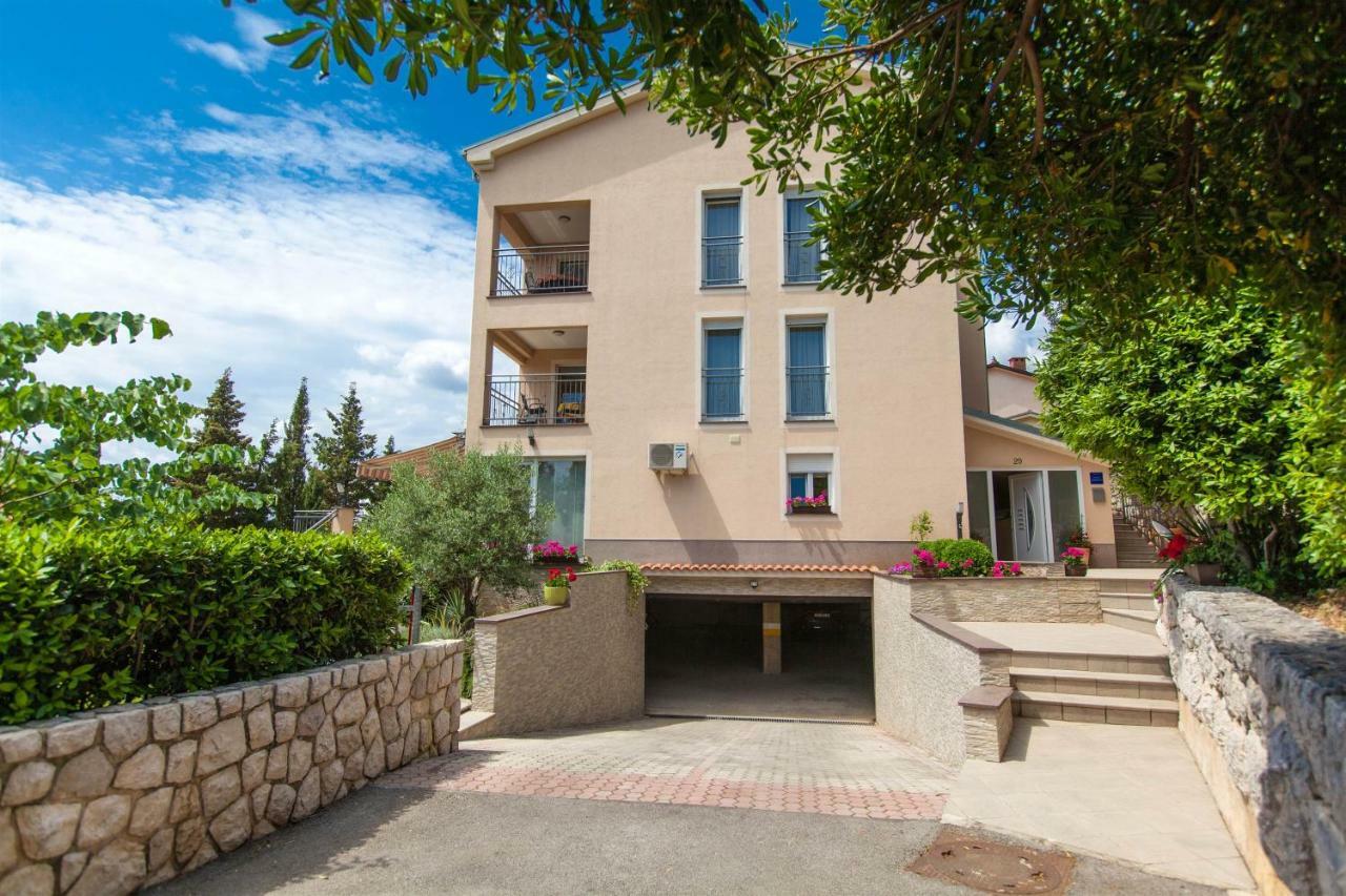 Apartament Dolores *