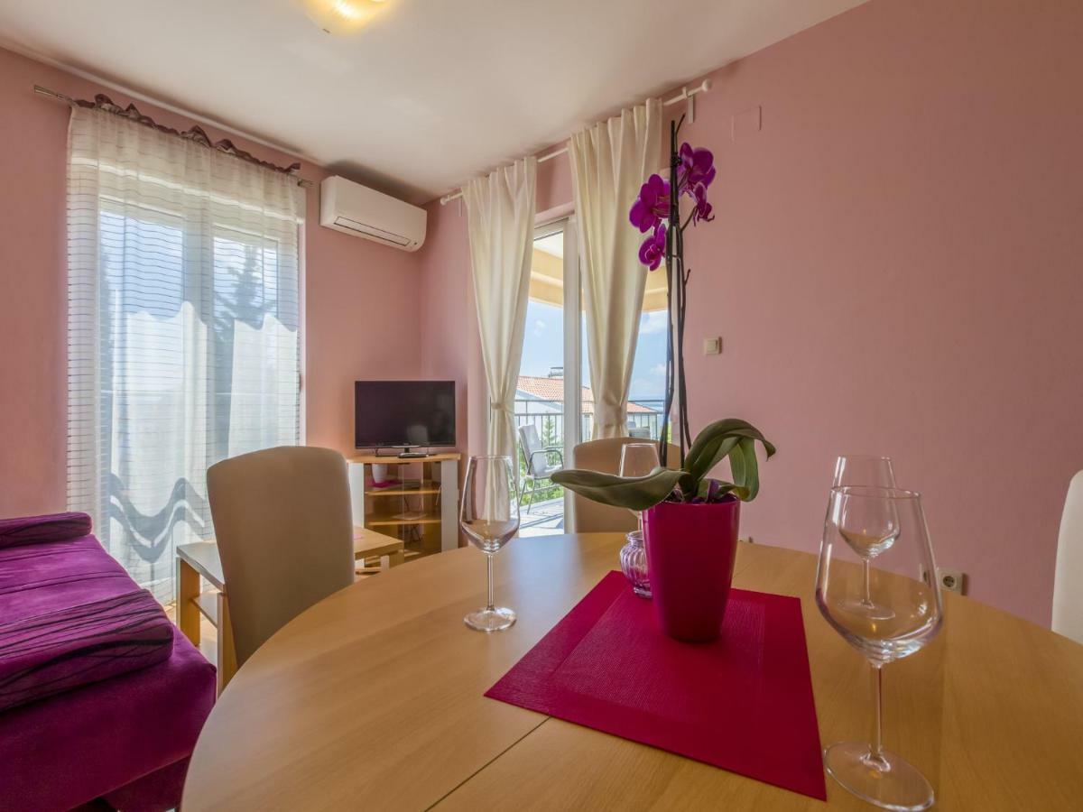 Dolores Apartament *