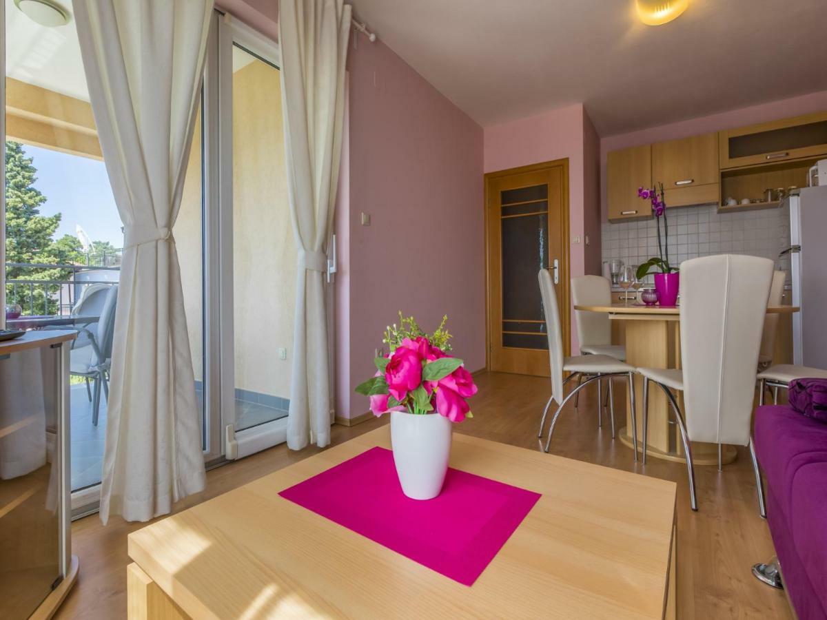 Apartament Dolores *
