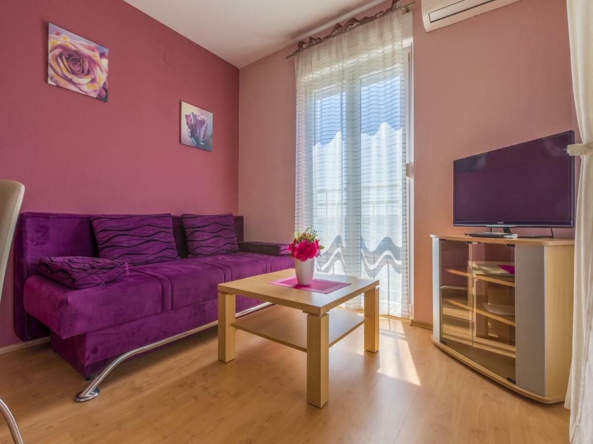 Dolores Apartament *